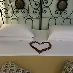 Nuba, In Campagna E A 5 Minuti Dal Cuore Del Centro Storico, Elegante Residenza Con Due Sale Da Bagno, Jacuzzi E Ogni Comfort