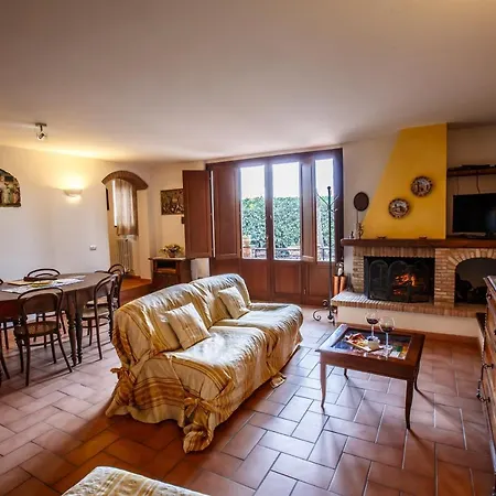 Nuba, In Campagna E A 5 Minuti Dal Cuore Del Centro Storico, Elegante Residenza Con Due Sale Da Bagno, Jacuzzi E Ogni Comfort