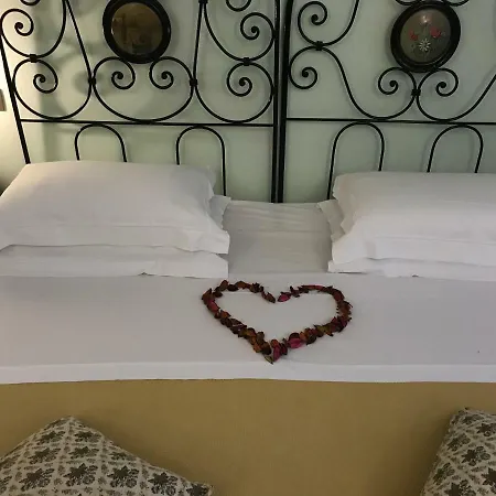 Nuba, In Campagna E A 5 Minuti Dal Cuore Del Centro Storico, Elegante Residenza Con Due Sale Da Bagno, Jacuzzi E Ogni Comfort