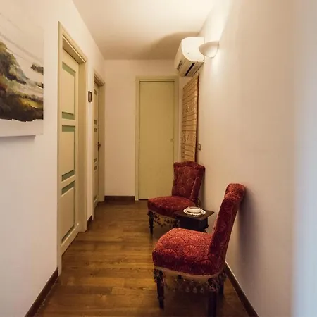 בית כפרי Nuba, In Campagna E A 5 Minuti Dal Cuore Del Centro Storico, Elegante Residenza Con Due Sale Da Bagno, Jacuzzi E Ogni Comfort *